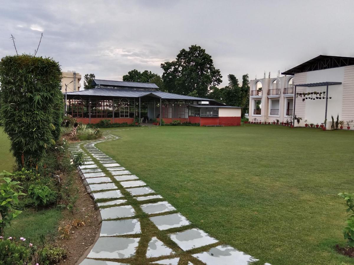 Aar Resort & Spa Jhajra Екстер'єр фото