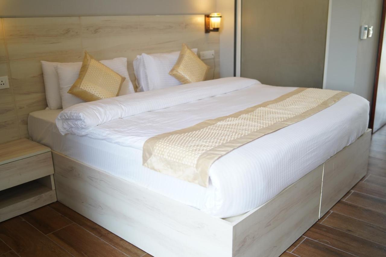 Aar Resort & Spa Jhajra Екстер'єр фото